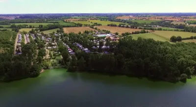Camping Du Lac Du Jaunay in Landevieille