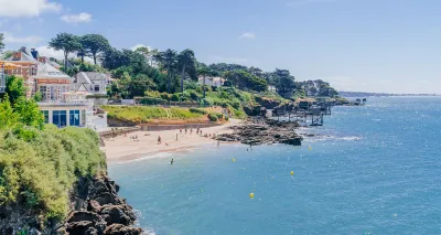 Camping Du Vieux Château in Saint-Michel-Chef-Chef