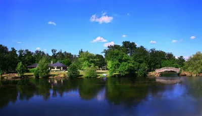 Camping Étang Du Camp in Sénergues