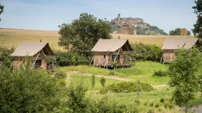 Camping Huttopia Cordes Sur Ciel à Les Cabannes