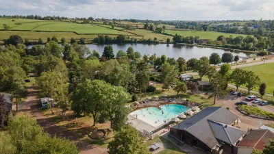 Camping Huttopia Étang De Fouché à Arnay-le-Duc