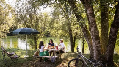 Camping Huttopia La Plage Blanche à Ounans