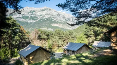 Camping Huttopia Lac De Serre Ponçon à Saint-Vincent-les-Forts
