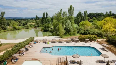 Camping Huttopia Vallée Du Lot à Saint-Étienne-de-Villeréal