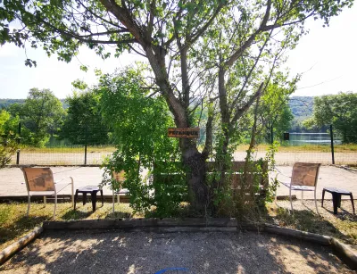 Camping L'Île Des Pêcheurs in Condrieu