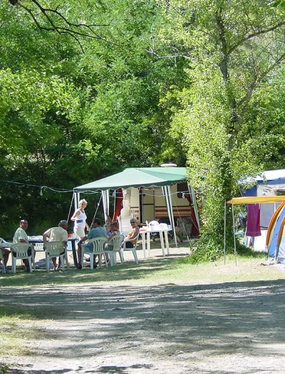 Camping L'Ondine De Provence in La Motte-Chalancon