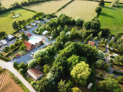 Camping La Chaumiere in Buysscheure