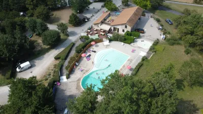 Camping La Combe D'Oyans in Rochefort-Samson