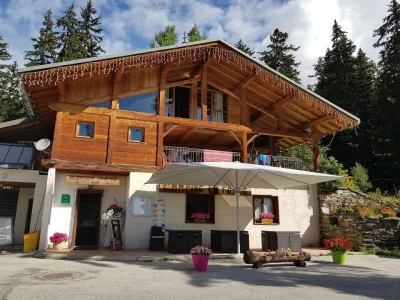 Camping La Forêt in Montvalezan