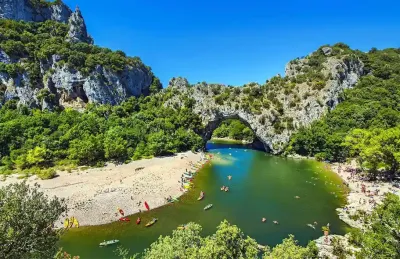 Camping La Résidence D'Été in Saint-Remèze