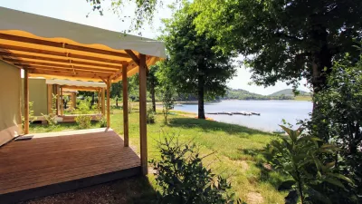 Camping La Romiguière in Montpeyroux