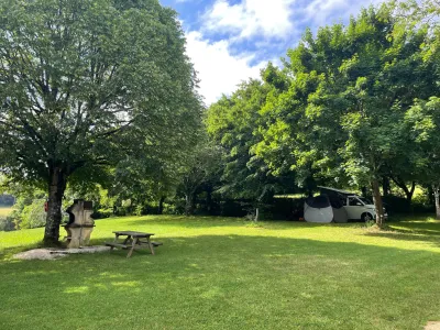 Camping La Roussie in Proissans