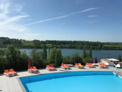 Camping Lac De La Liez in Peigney