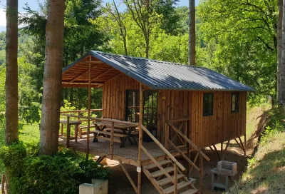 Camping Le Belvédère in Neuvéglise