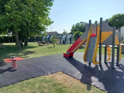 Camping Le Clos Des Tourterelles in Bouzonville-aux-Bois