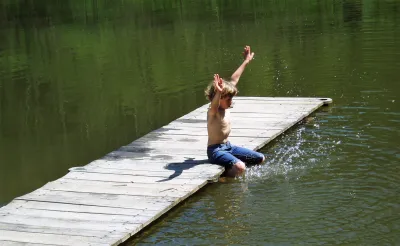 Camping Le Moulin De La Geneste in Condat-sur-Ganaveix