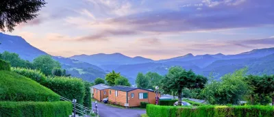 Camping Le Panoramique **** in Murat-le-Quaire