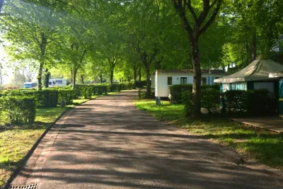 Camping Le Parc De Vaux in Ambrières-les-Vallées