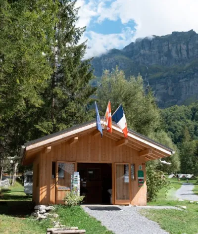 Camping Le Pelly in Sixt-Fer-À-Cheval