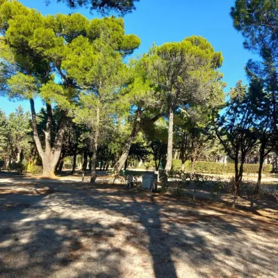 Camping Le Pinada in Fabrezan