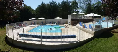Camping Le Plô in Le Bez