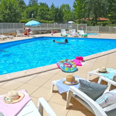 Camping Le Repaire in Thiviers