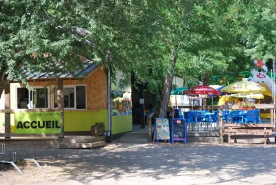 Camping Le Saulou in Monceaux-sur-Dordogne