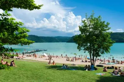 Camping Le Surchauffant in La Tour-du-Meix