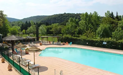 Camping Le Val D'Hérault in Brissac
