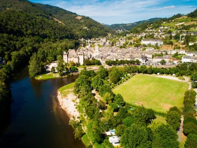 Camping Le Val De Saures in Entraygues-sur-Truyère