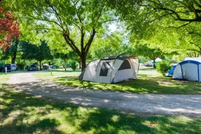 Camping Les Bords Du Guiers in Saint-Genix-sur-Guiers