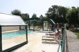 Camping Les Ceriselles in Vincelles
