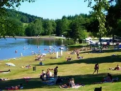 Camping Les Chanterelles in Saint-Rémy-sur-Durolle