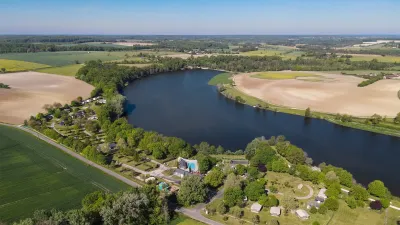 Camping Les Côteaux Du Lac in Chemillé-sur-Indrois