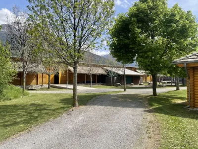 Camping Les Eygas in Châteauroux-les-Alpes