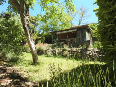 Camping Les Lavandes in Darbres