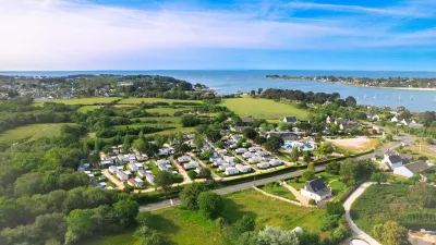 Camping Les Palmiers in Saint-Philibert
