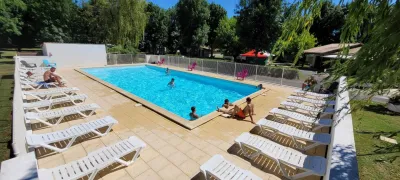 Camping Les Peupliers in Vendays-Montalivet