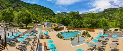 Camping Les Ramières in Sahune