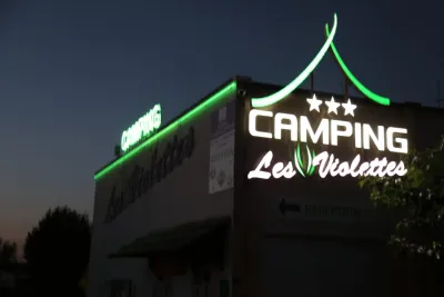 Camping Les Violettes in Deyme