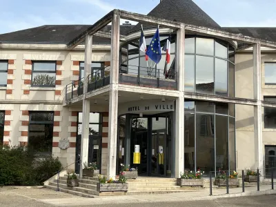 Camping Municipal De Vauchiron in Lusignan