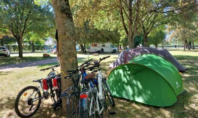 Camping Municipal Du Parc in Dissay