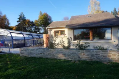 Camping Nature Et Vézère in Peyrissac