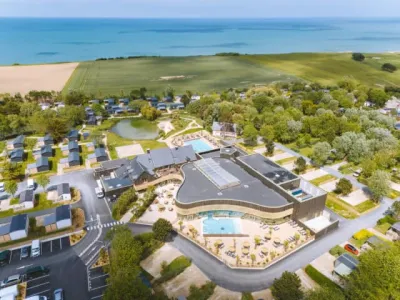 Camping Normandie Yelloh Village 5 étoiles Portland — Port-en-Bessin-Huppain