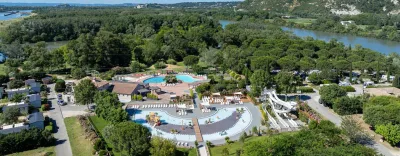 Camping Sandaya Ile Des Papes in Villeneuve-Lès-Avignon