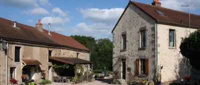Camping Sur Yonne in Epiry