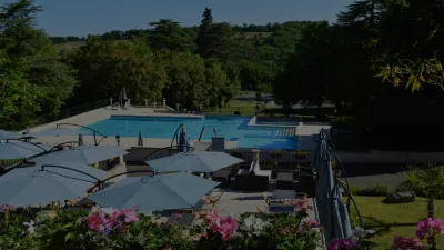 Château De Lacomte Country Club in Carlucet