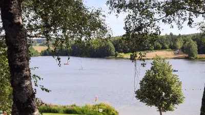 Domaine Relais Du Lac in Saint-Symphorien-de-Thénières