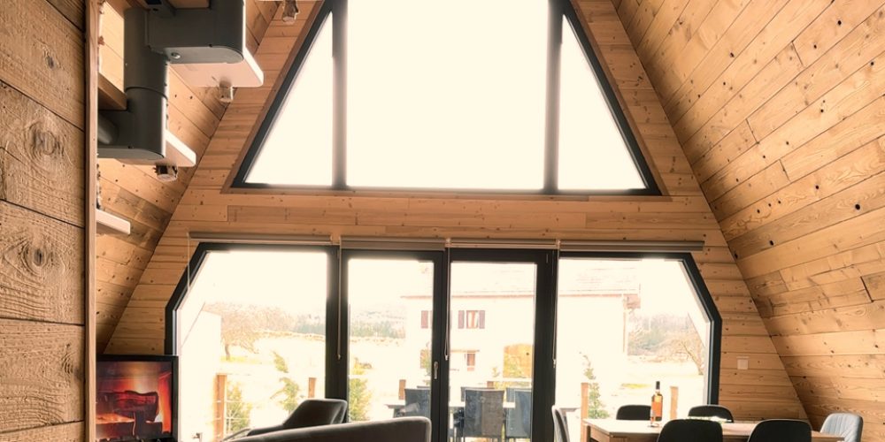 Hébergement Insolite dans les Vosges : Chalets A-Frame et Bain Nordique